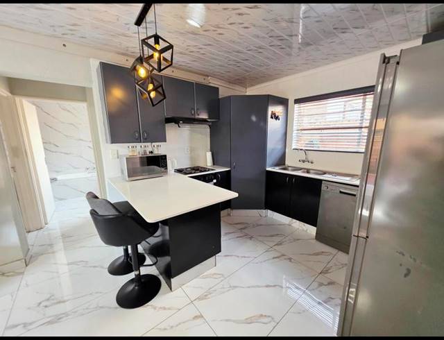 3 BEDROOM HOUSE FOR SALE IN GLEN MARAIS